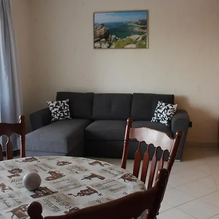 Lizi Apartman Alsoors Exterior photo